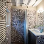 Dietro Le Campane *