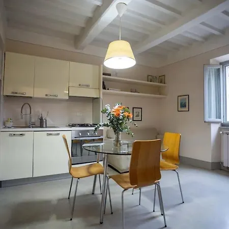 Dietro Le Campane Daire Arezzo